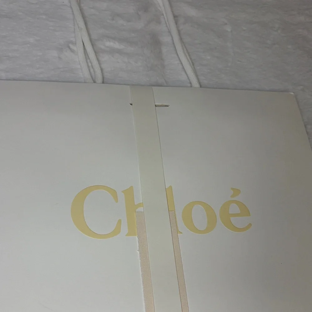 Chloe White Shopping Bag - Picture 2 of 3